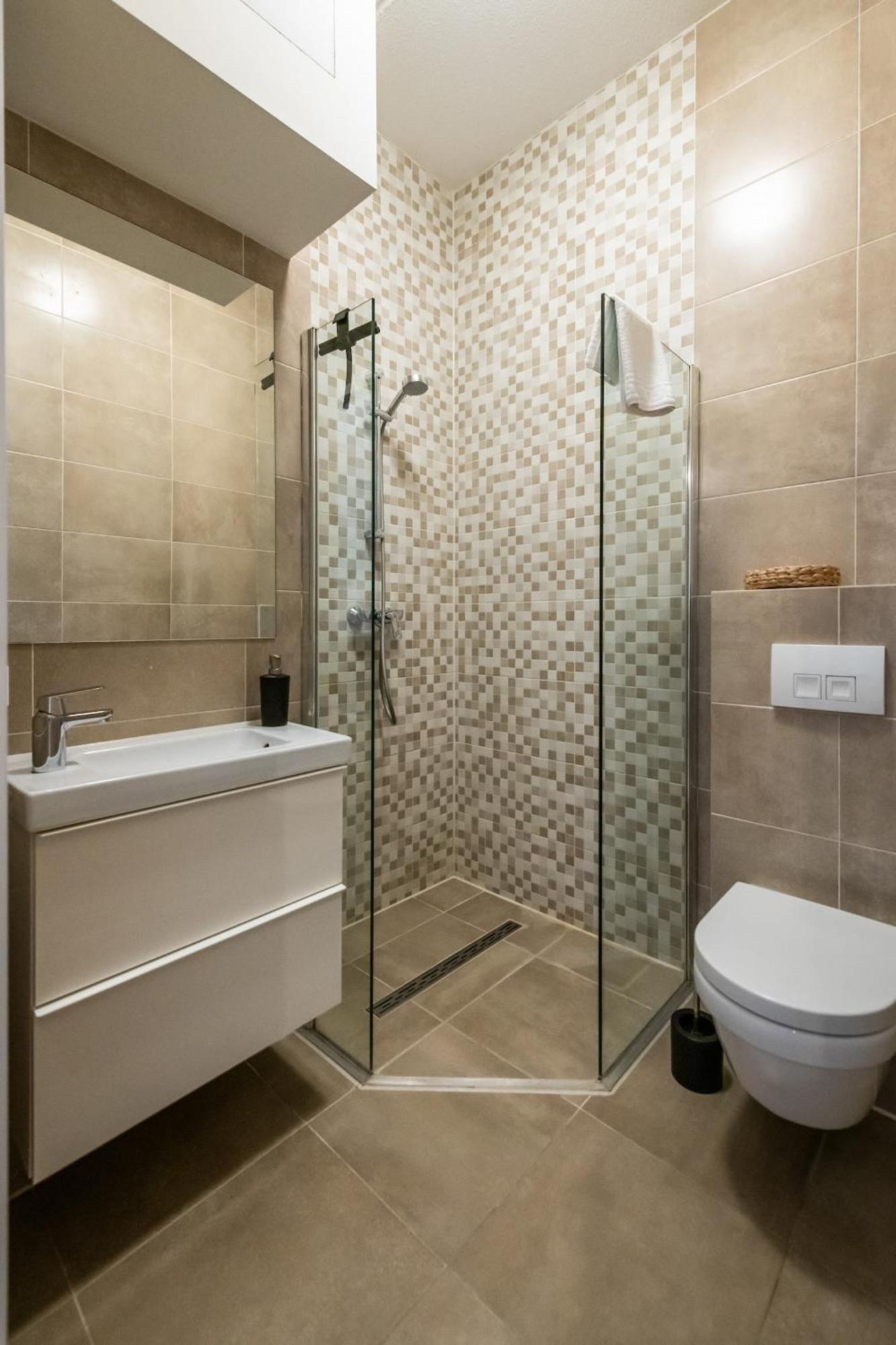 Apartment North With Patio For 2 *