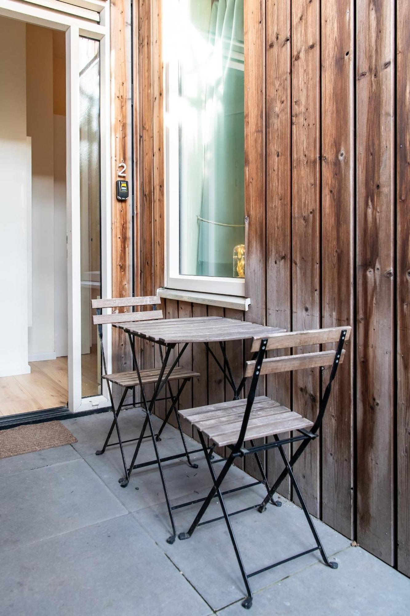 North With Patio For 2 Apartment